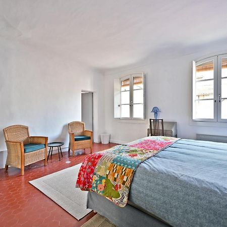 Les Felibres Apartment Авиньон Екстериор снимка
